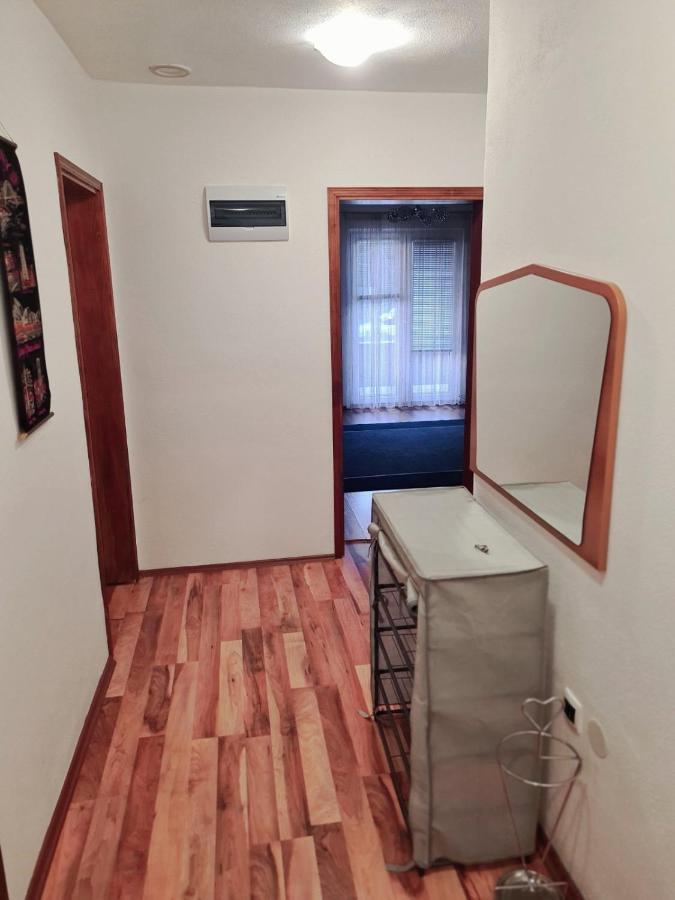 Apartment Zlatiste *